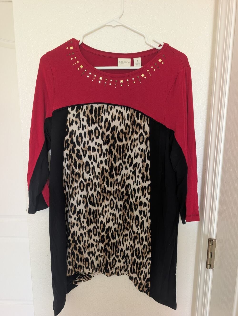 Zenergy by Chinos Womans Red Black Animal Tunic Blouse size 1